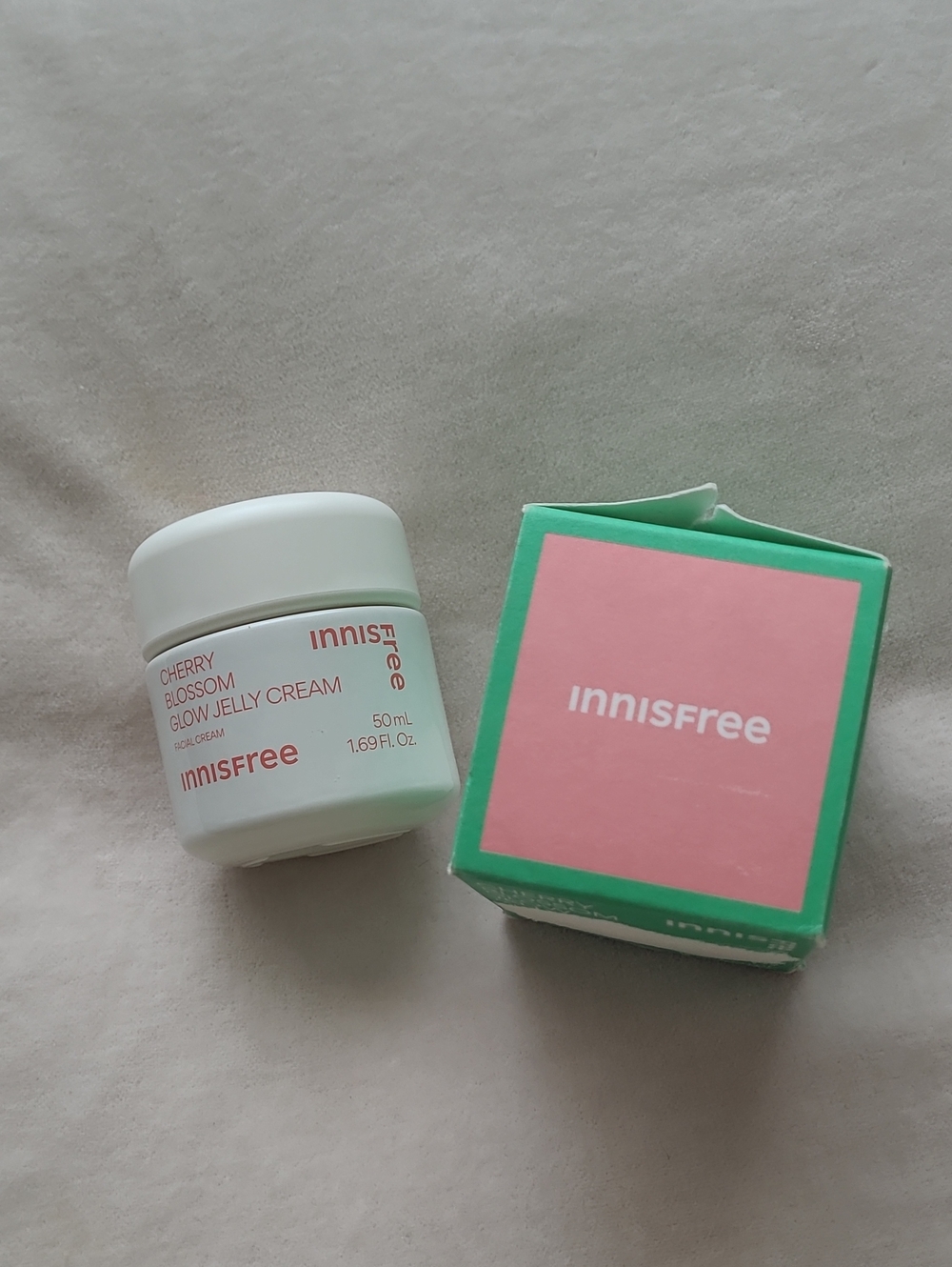 Innisfree Cherry Blossom Glow Jelly Cream